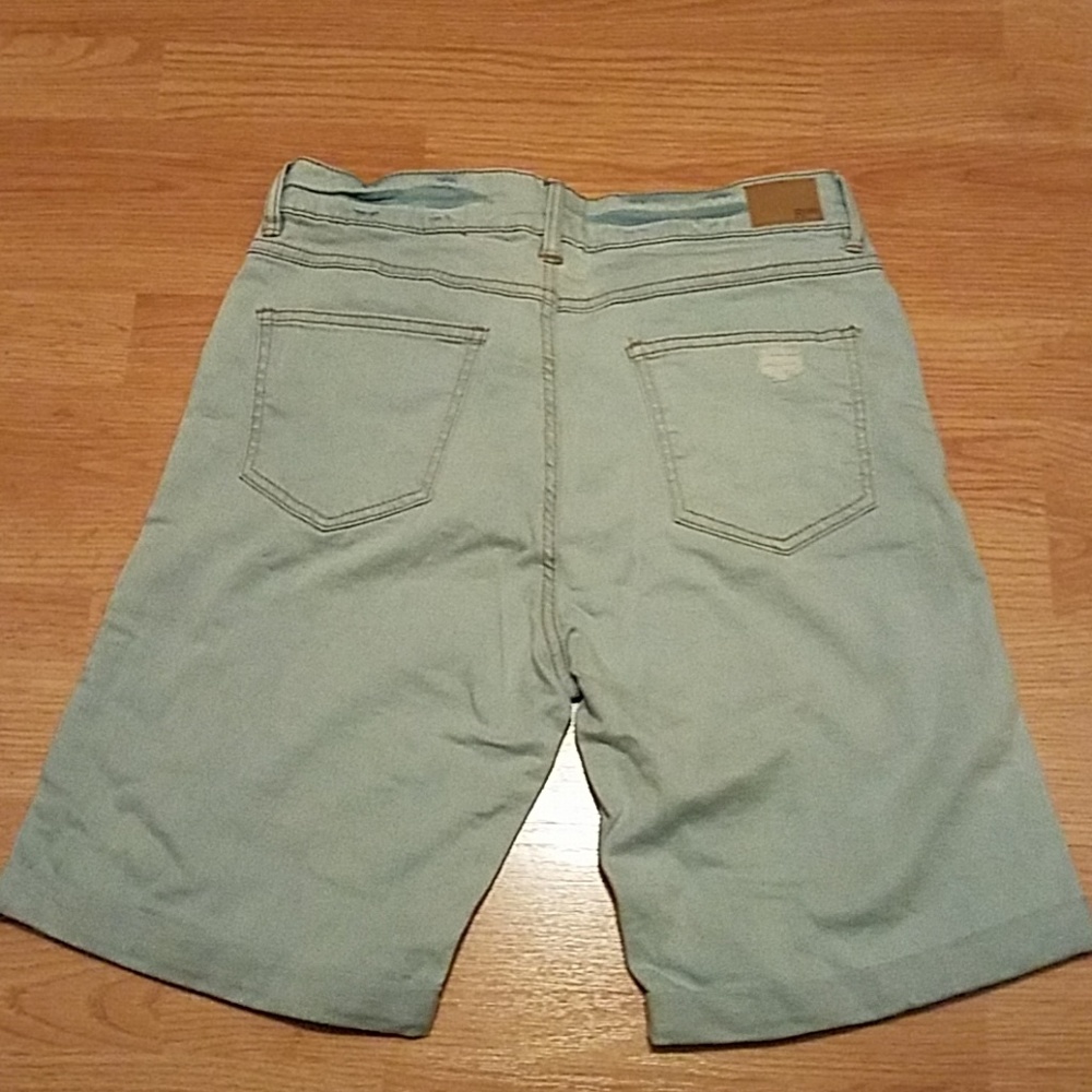 NWT Womens R1893 Bermuda Shorts - Picture 2 of 5